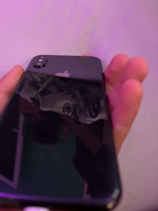 Продавам iphone X