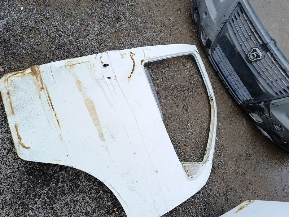 продам кузовную деталь