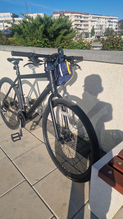 Vând bicicletă cannondale aluminiu