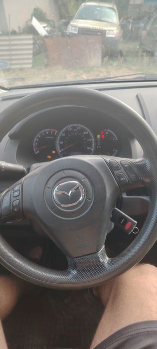 Продавам Мазда 5 2.2бензин на Части