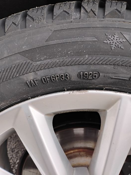 Шкода Октавия Елеганс 1.4, бензин- 2015