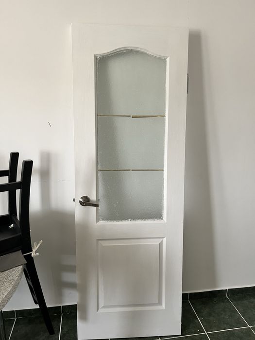 Двери межкомнатные белые