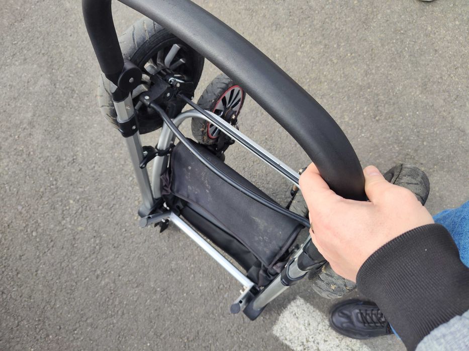 Cărucior bebeluș(landou+parte sport+scoica auto)