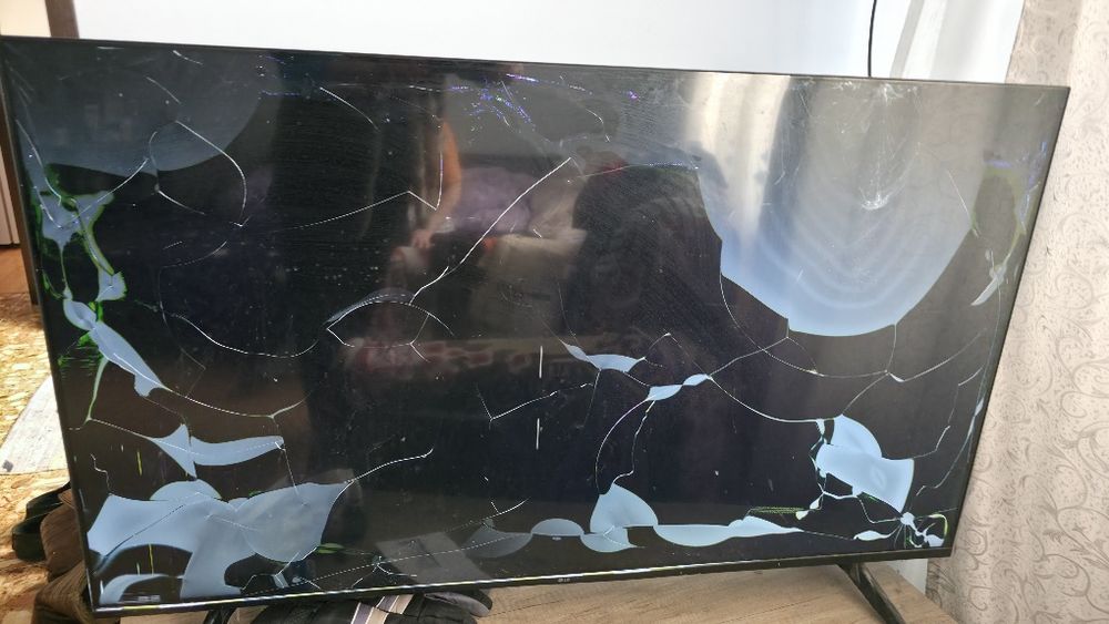 Televizoare led și qled defecte