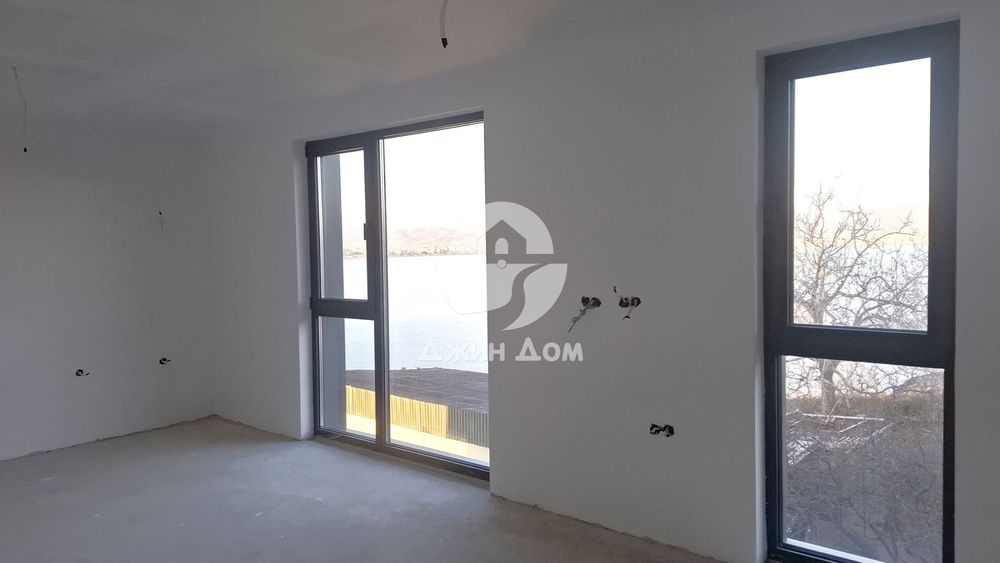 Продава се Двустаен апартамент в Несебър - 76 кв.м за 2803 €/кв.м - Снимка #2