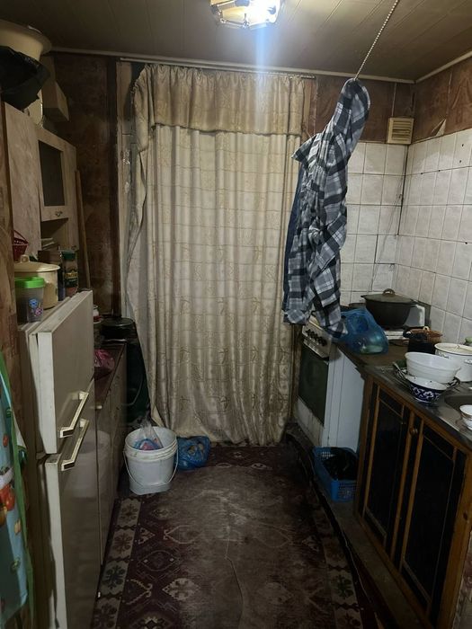 Продам чиланзар 23.  Одна переделанная на двух