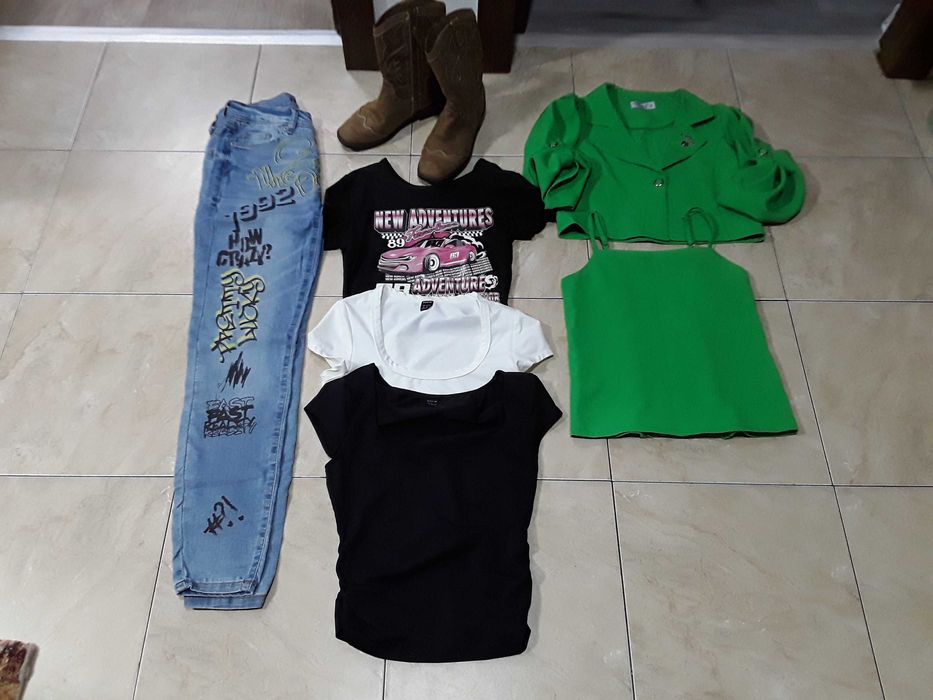 Haine damă  blugi  ,3 tricouri  noi , 1 TOP  verde  cu maiou  ,toate marimea S  și cizme piele Zara m 35  promoție  ,toate 100 de lei