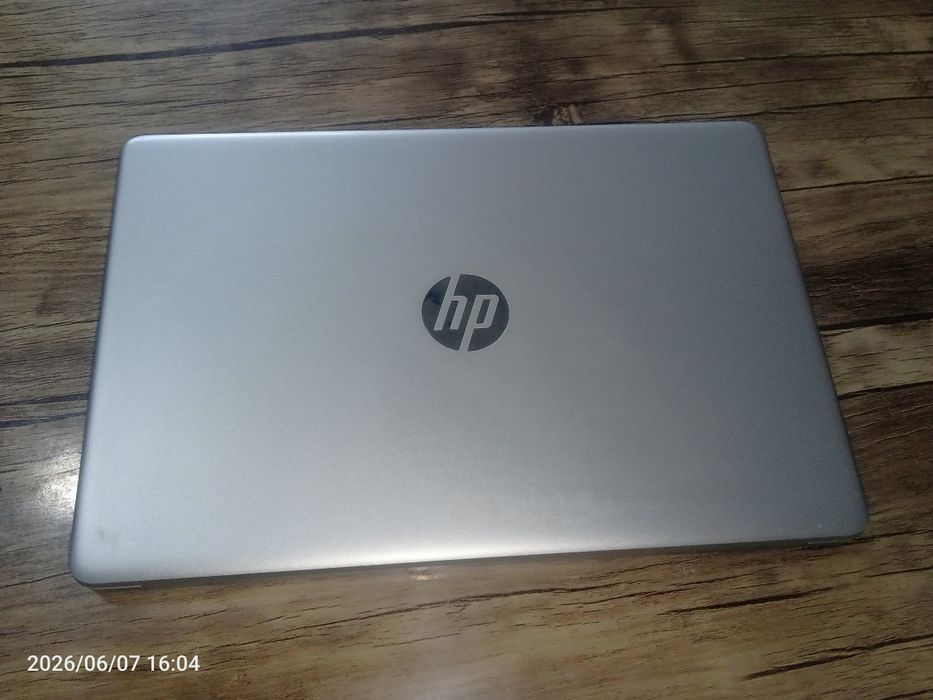 HP Laptop 15s-eq2xxx Ryzen 5500u sotiladi