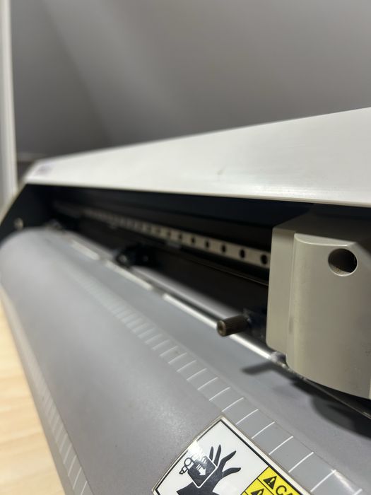 Roland CAMM-1 PNC-960 24-inch Desktop CutterPlotter