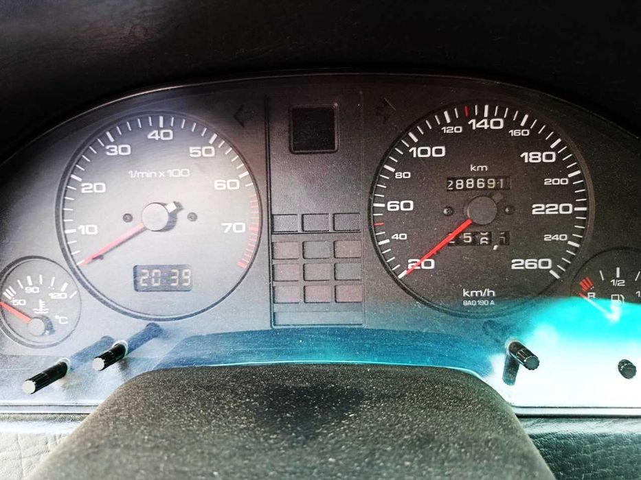 Продам Audi 80 B4 1992г 2.0 mono