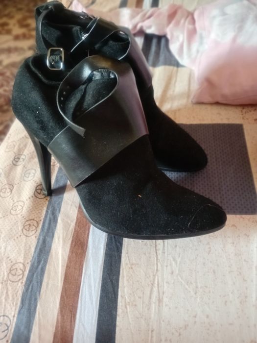 Продаются полуботинки размер 39 ,40,40