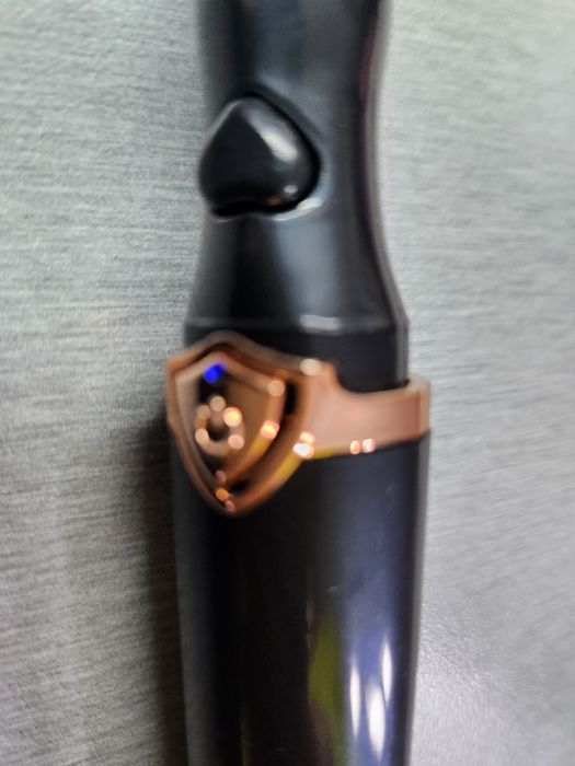 Електрически извивач за мигли