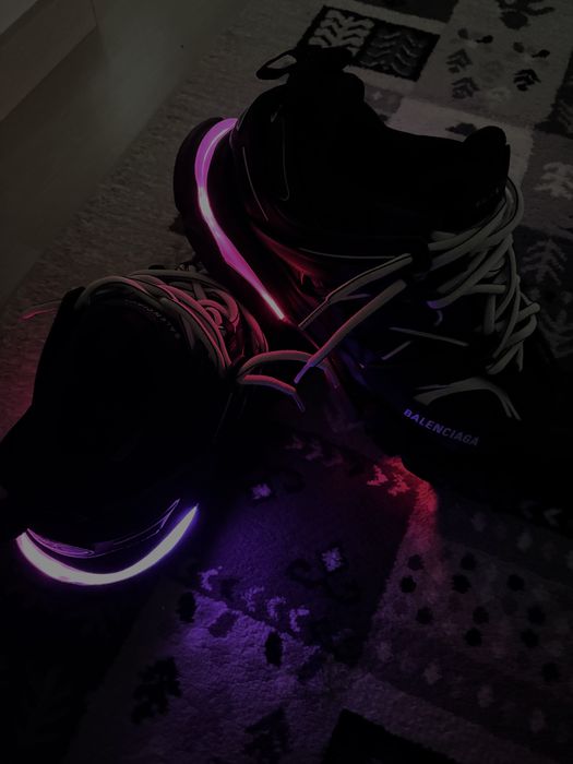 Balenciaga Track Led + Extra laces (sireturi puse personal)