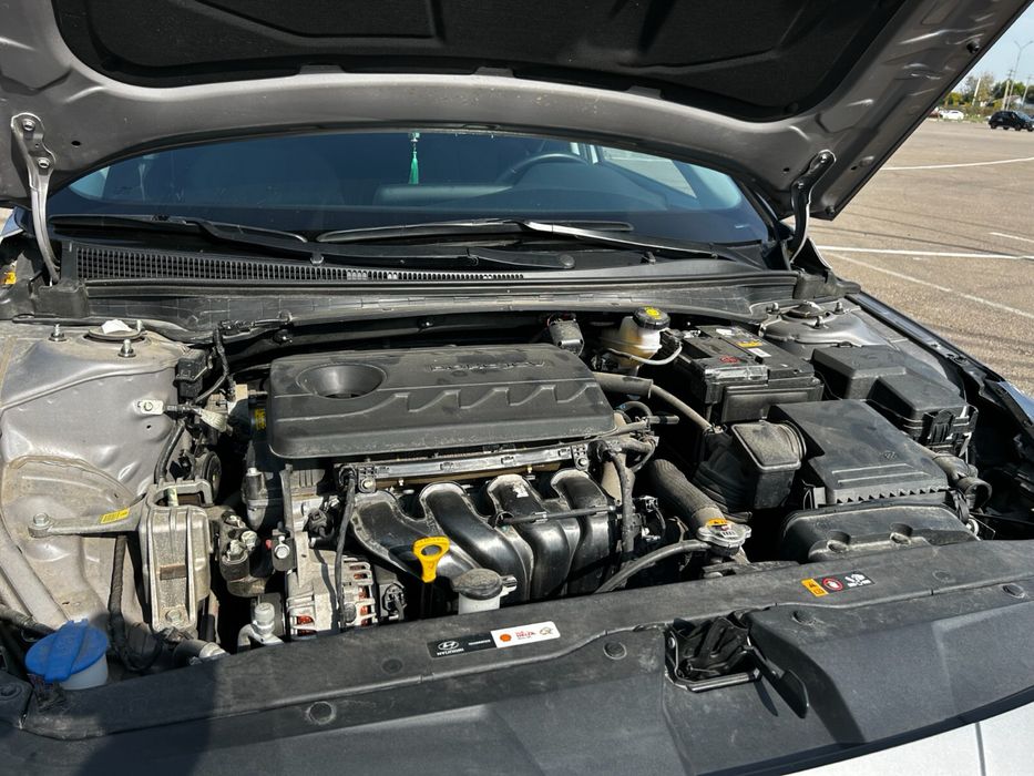 Hyundai Elantra 2023 г