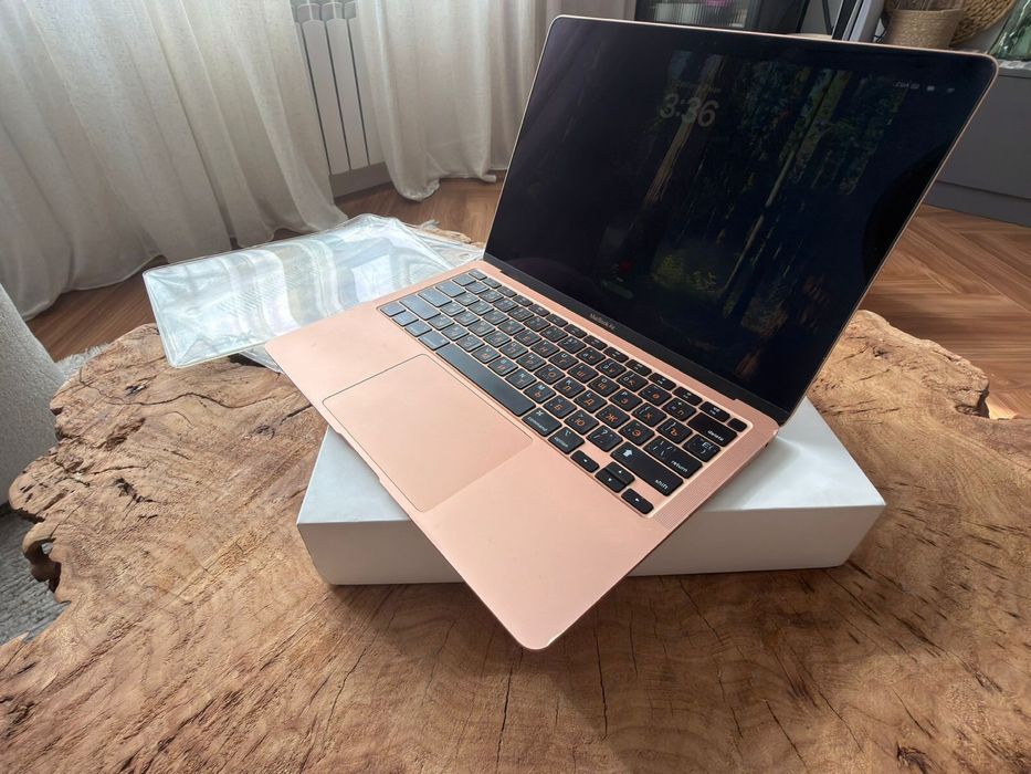 MacBook Air 13” Retina 2020