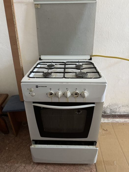 Продаю газовую плиту