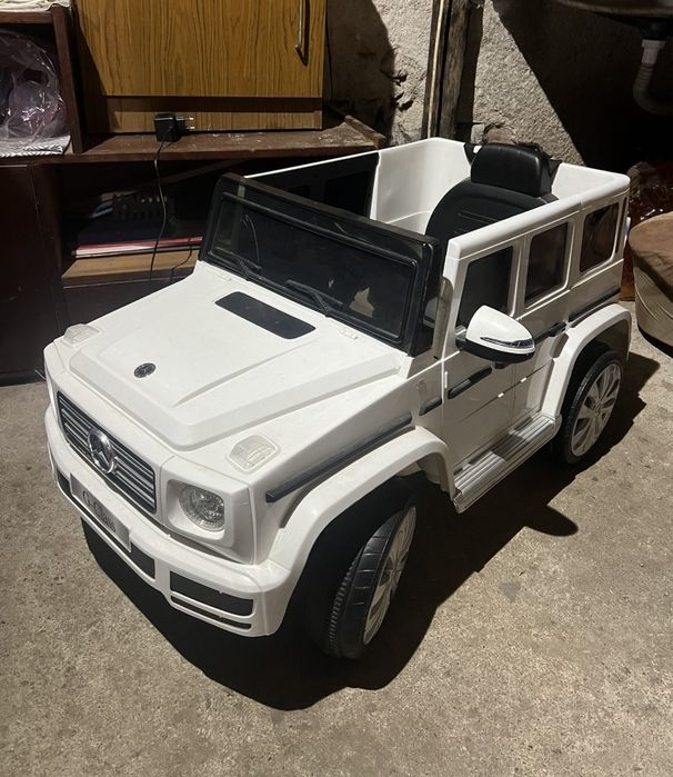 Електрически джип