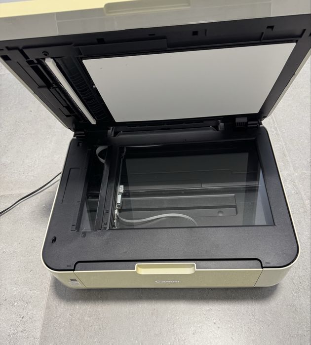 Multifuncționala Canon Pixma MX330