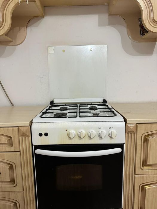 Продается газовый плита.