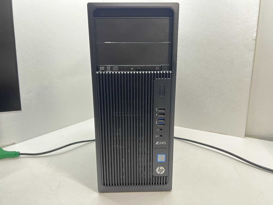 HP Z240 Workstation E3-1240 v5 16GB 260GB Quadro K2200 4GB
