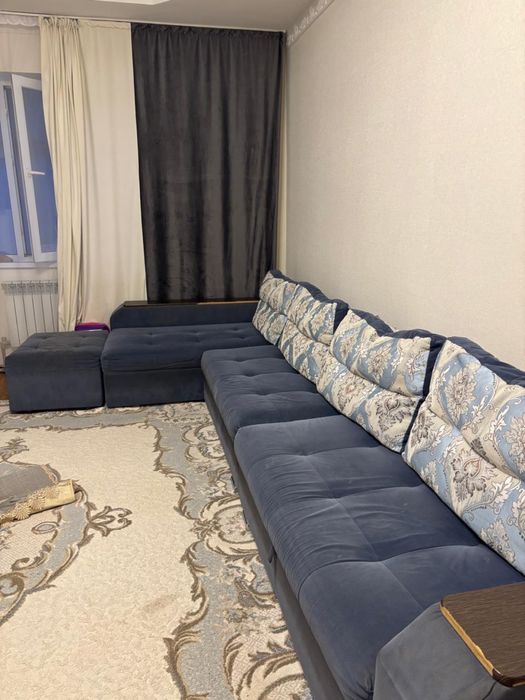Продам диван 4 метра