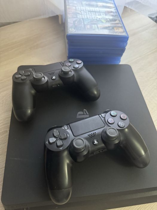 Продаю PlayStation 4