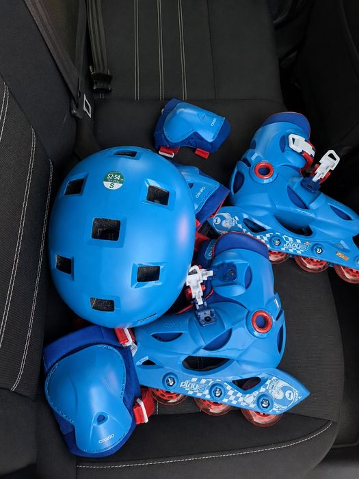 Set role copii Oxelo 28–30 cu cască și protecții
