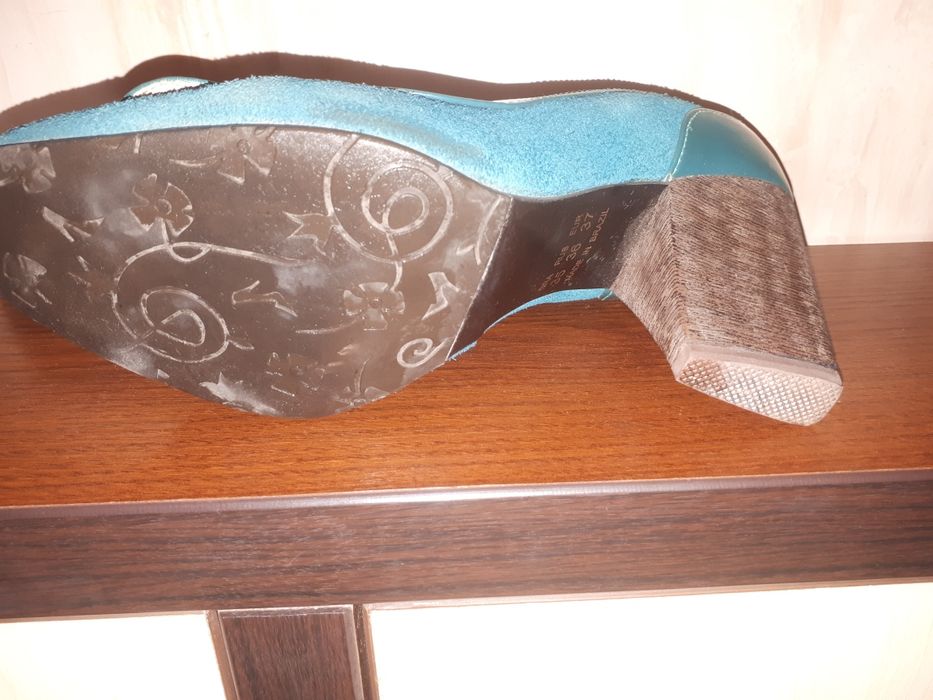 Продам туфли натуральная замша