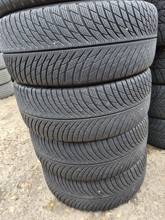 4бр. 245 45 18 Michelin зимни.
