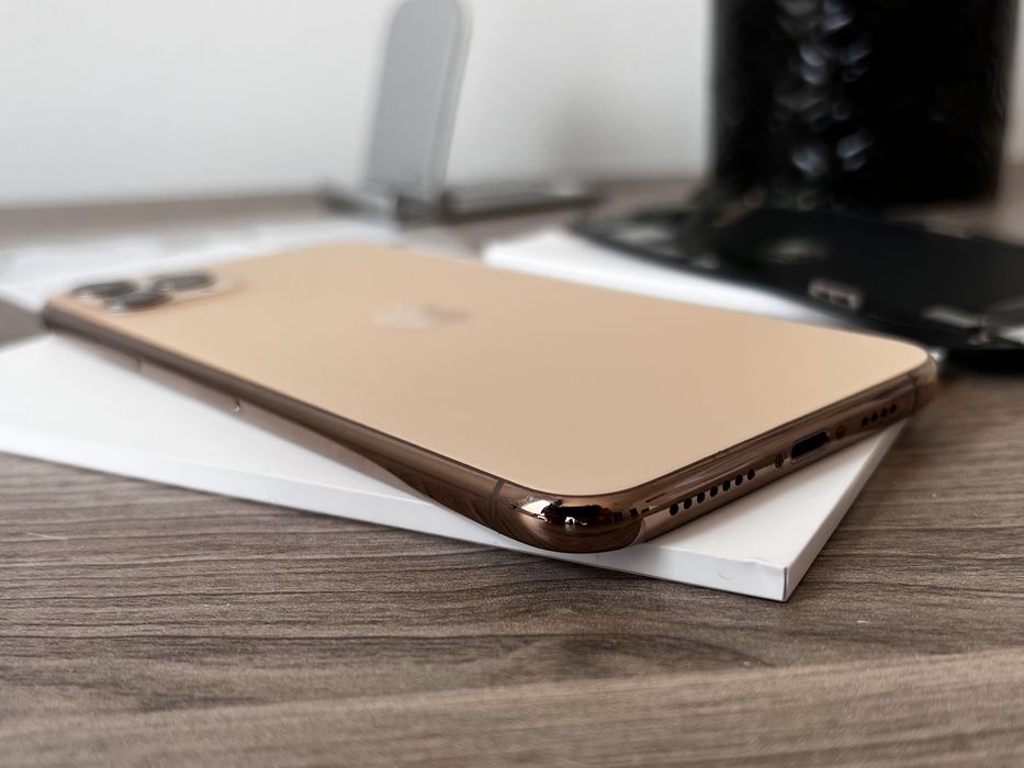 iPhone 11 PRO MAX, НА ЧАСТИ - дисплей, корпус, букса, камера и др.