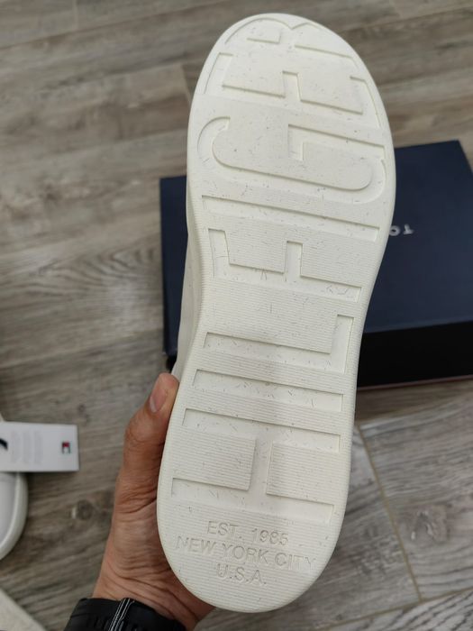 Кроссовки Tommy Hilfiger