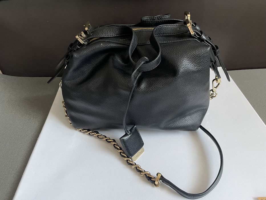 Дамска чанта Pollini – естествена кожа, черна