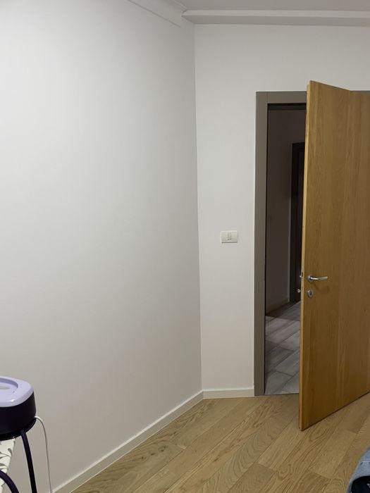 Inchiriez apartament