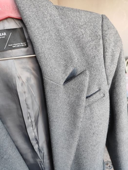 Серое полупальто Pull$Bear