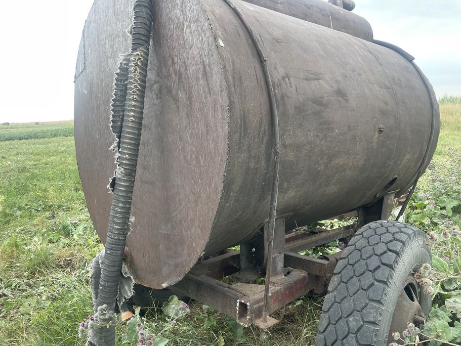 Продам бочку для воды, на колесах