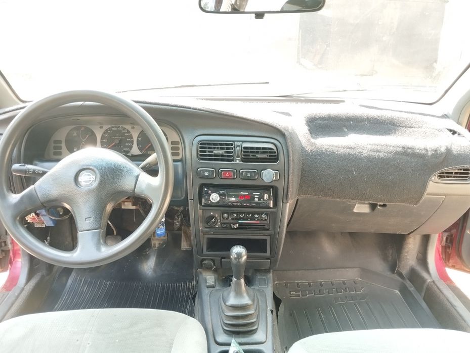 Продам машину Nissan Primera p10 1994