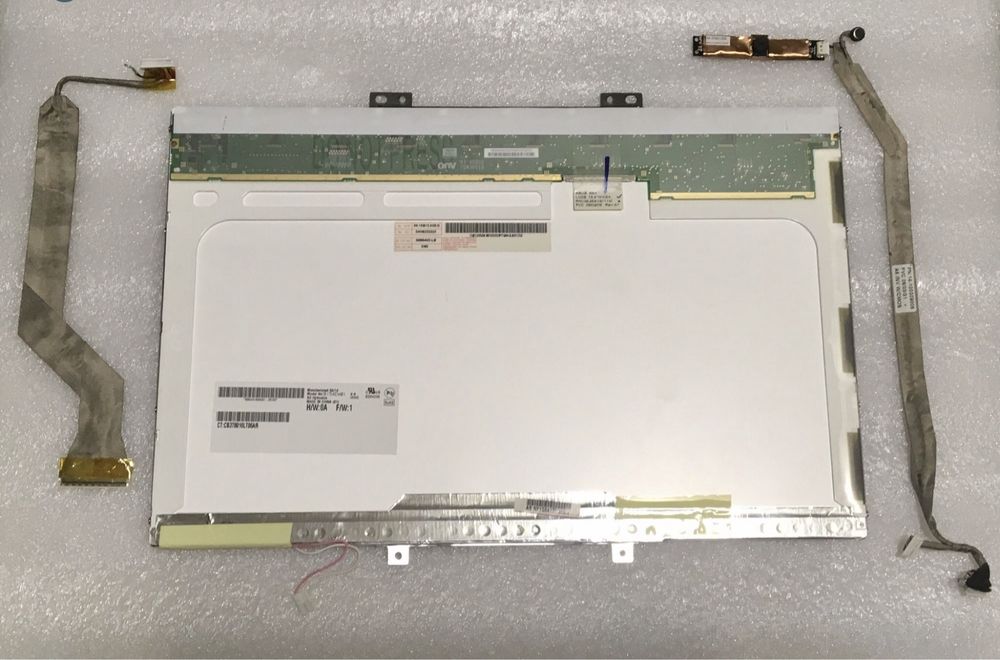 Display laptop 15.4" WXGA Widescreen with native 1280 x 800