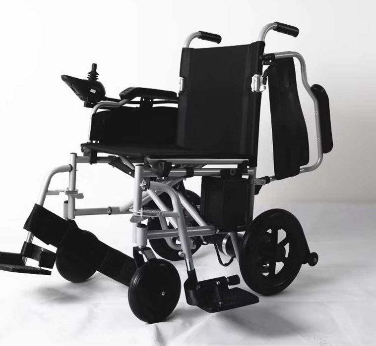 Scaun rulant electric pliabil – cadru metalic solid, baterie puternică, autonomie mare