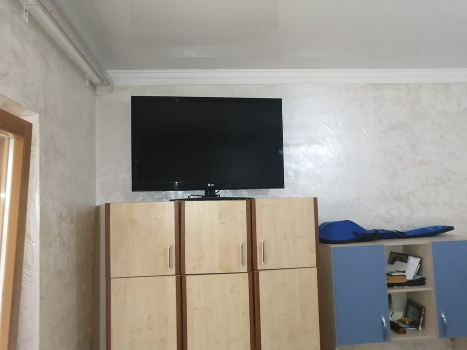Продам телевизор LG