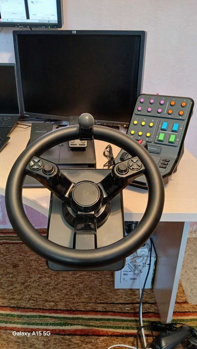 1г. ГАРАНЦИЯ Logitech G Saitek Heavy Equipment Bundle Волан за Farming Simulator Комплект Педали Панел Side Panel Sim бутони за PC и PlayStation 4 5