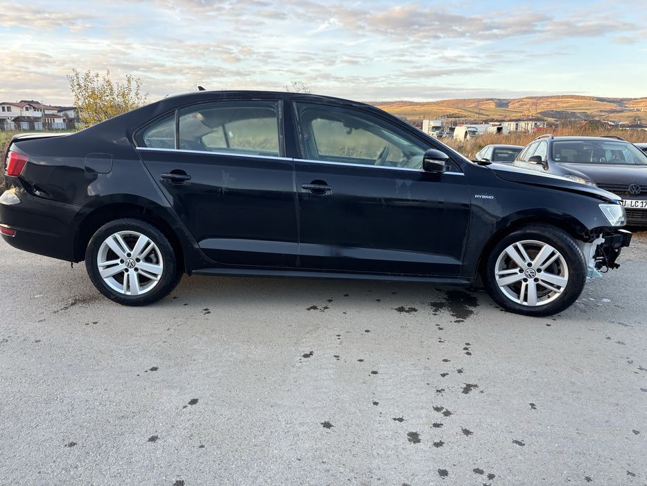 Dezmembrez VW Jetta 1.4 TSi Hybrid 2015
