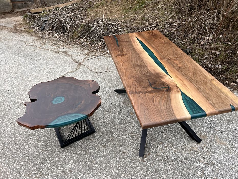 Налички холна и трапезна маса от орех и епоксидна смола