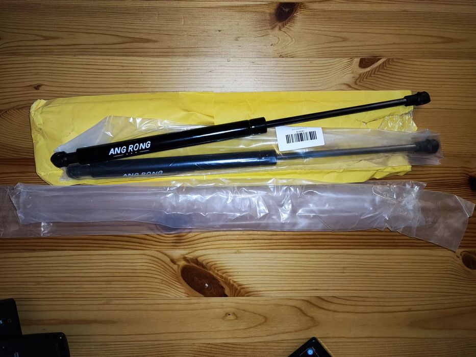 Нови амортисьори за преден капак за BMW 3 Series