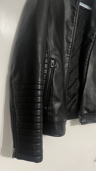 Jacheta imitati de piele