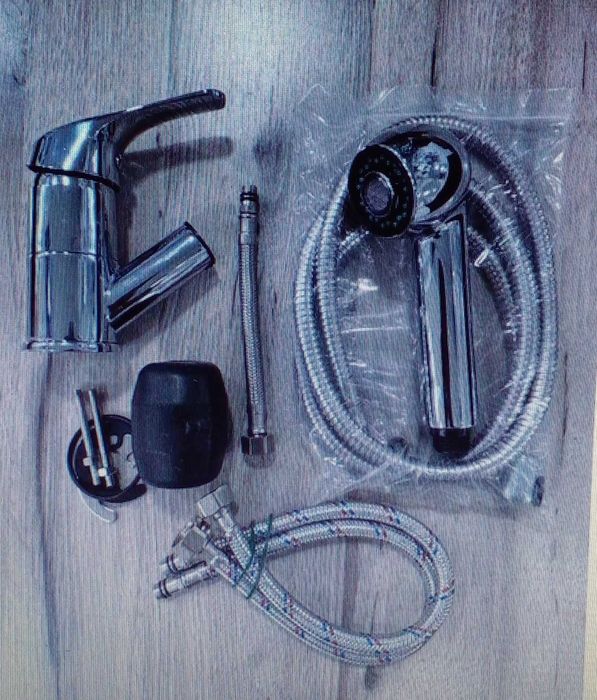 смеситель   для  парикмахерской  и  для  кухни