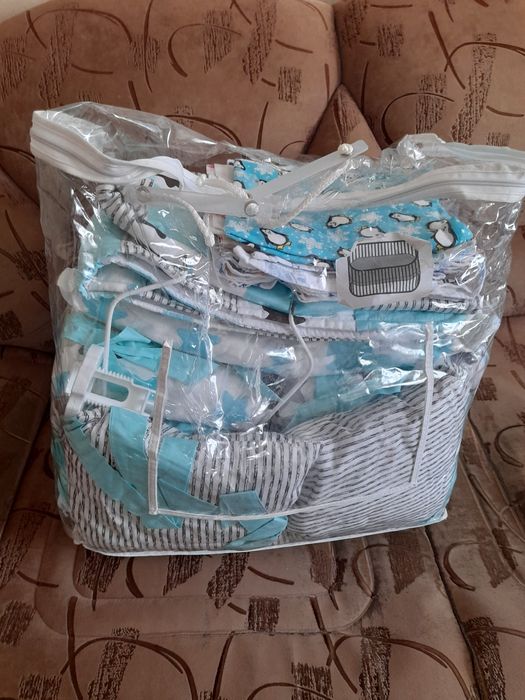 Продам кроватку и дет набор