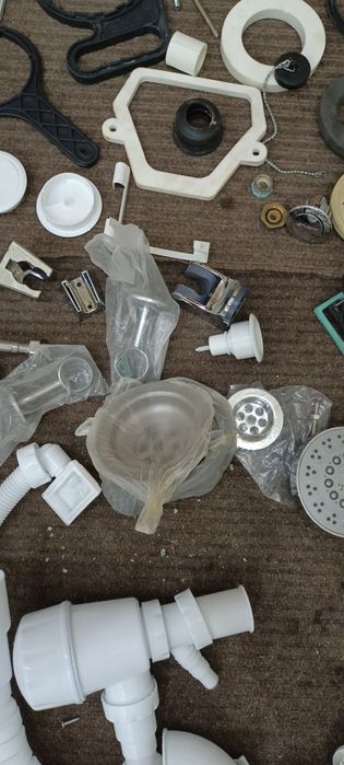 Продам детали для сантехники.