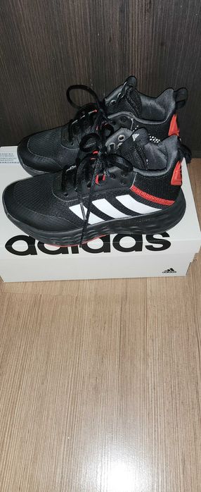 Детски маратонки Adidas.