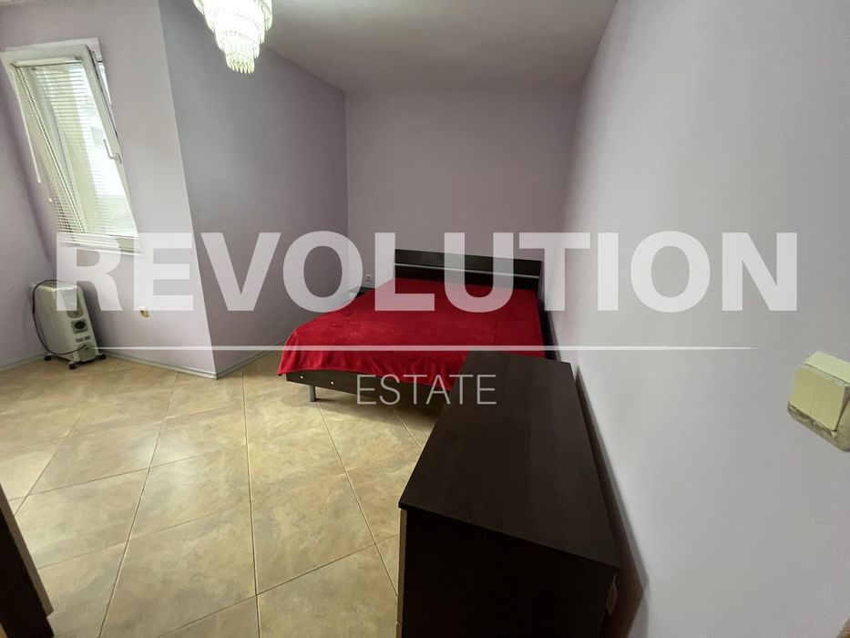 Дава се под наем Двустаен апартамент в Варна, Център - 60 кв.м за 400 € - Снимка #2