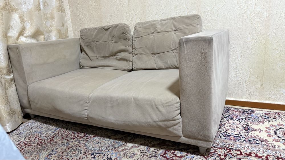 Текинга диван бервораман . Йенги оганимиз сабабли эскини берворамиза